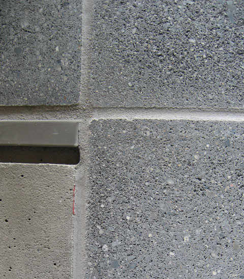 detail-concrete-wall-and-flashing