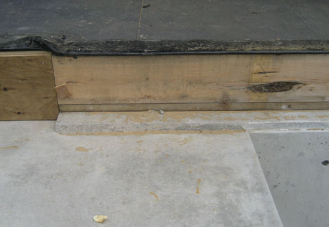 deck-edge-condition-sbs-over-joists-at-concrete-deck