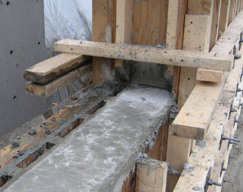 concrete-wall-in-formwork-top+view