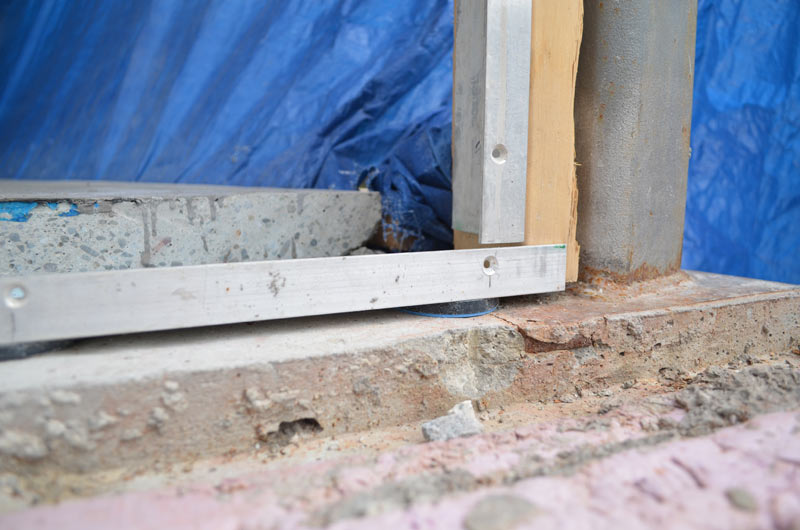 CURTAIN-WALL-WINDOW-SILL-ATTACHMENT-DETAIL---WINDOW-FRAMED-TO-BE-DROPPED-AND-FLUSH-WITH-FINISHED-FLOOR