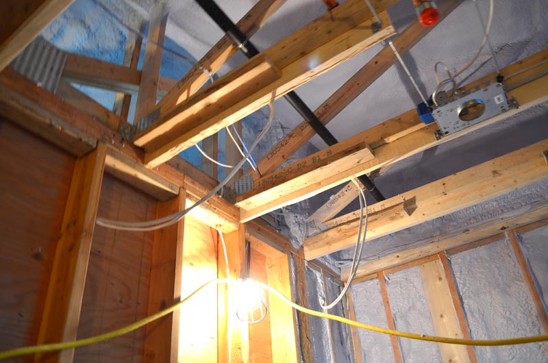 roof-trusses-insulated-with-spray-foam-insulation